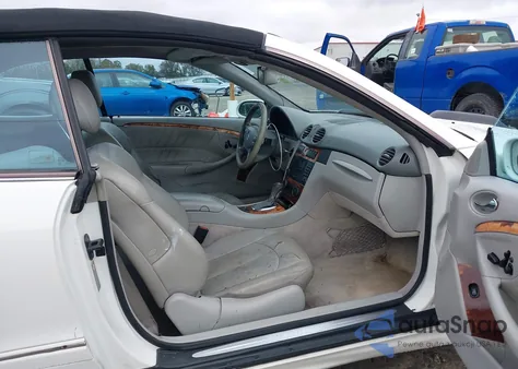 2005 Mercedes-Benz Clk 500 z USA, uszkodzony, nr VIN WDBTK75J55F134619